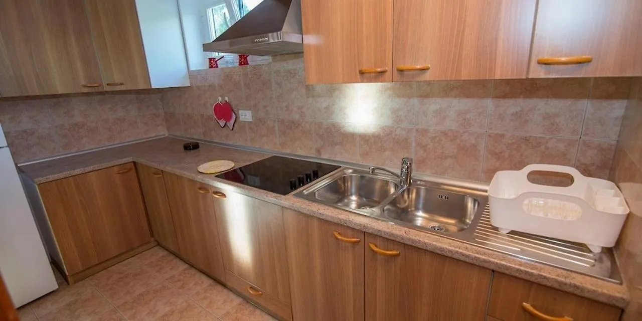 Apartment In Veli Losinj 36590