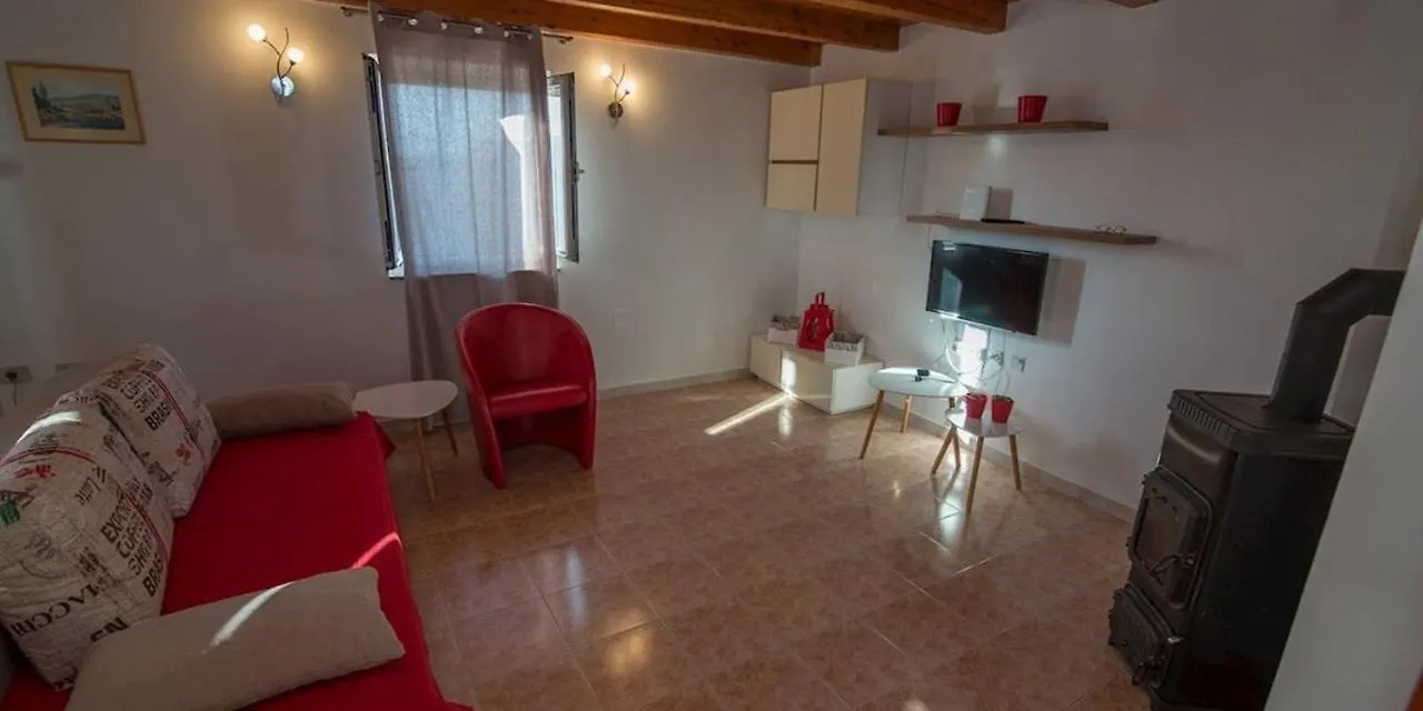 Apartment In Veli Losinj 36590